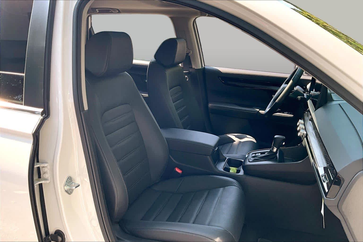 Certified Used 2026 Platinum White Pearl Honda EX-L image 9