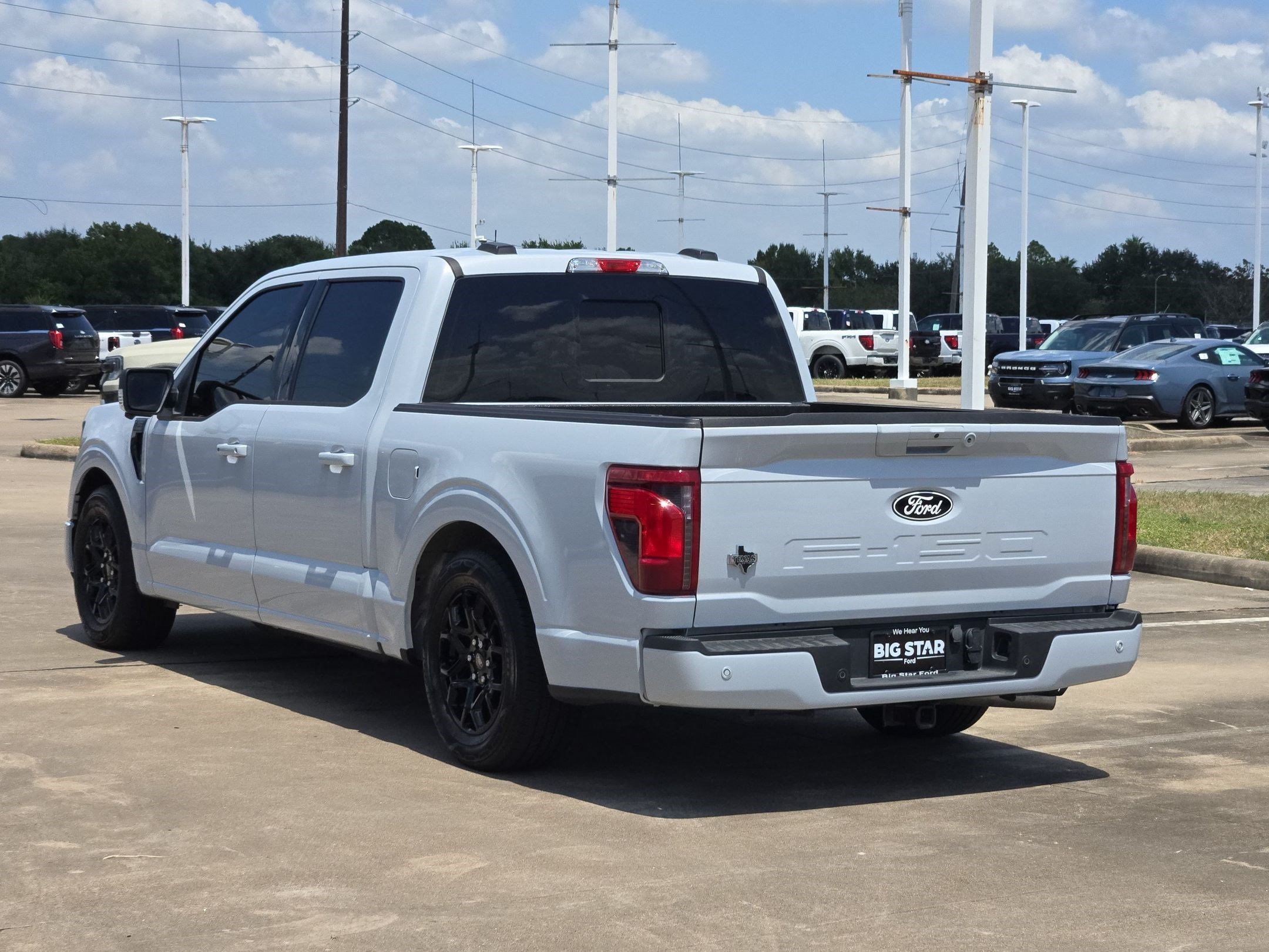 Used 2025 Blue Ford XLT image 5