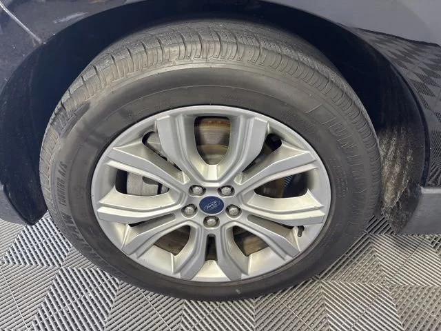 Used 2022  Ford Titanium image 30