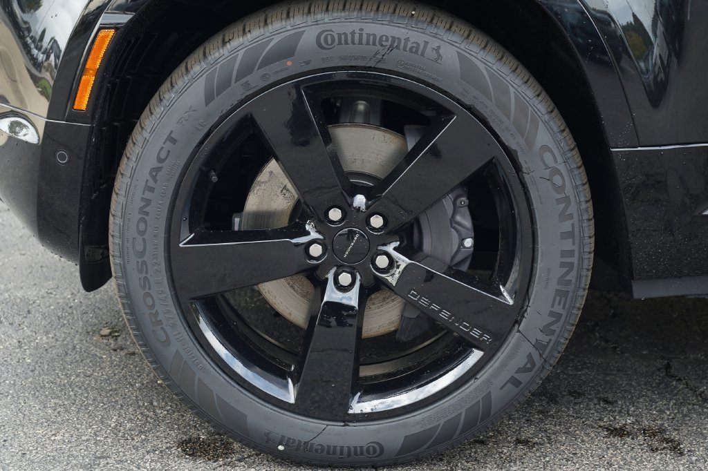 New 2026 Santorini Black Land Rover X-Dynamic SE image 8