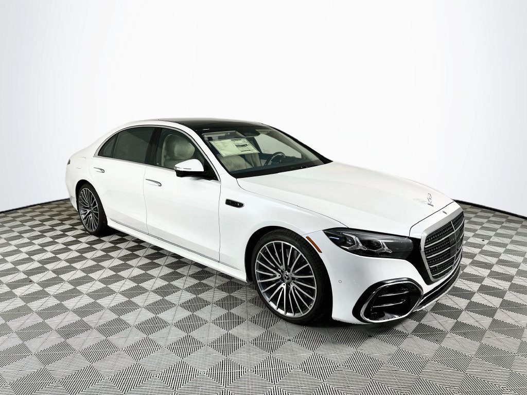 New 2027 MANUFAKTUR Moonlight White Metallic Mercedes-Benz S 580 image 1