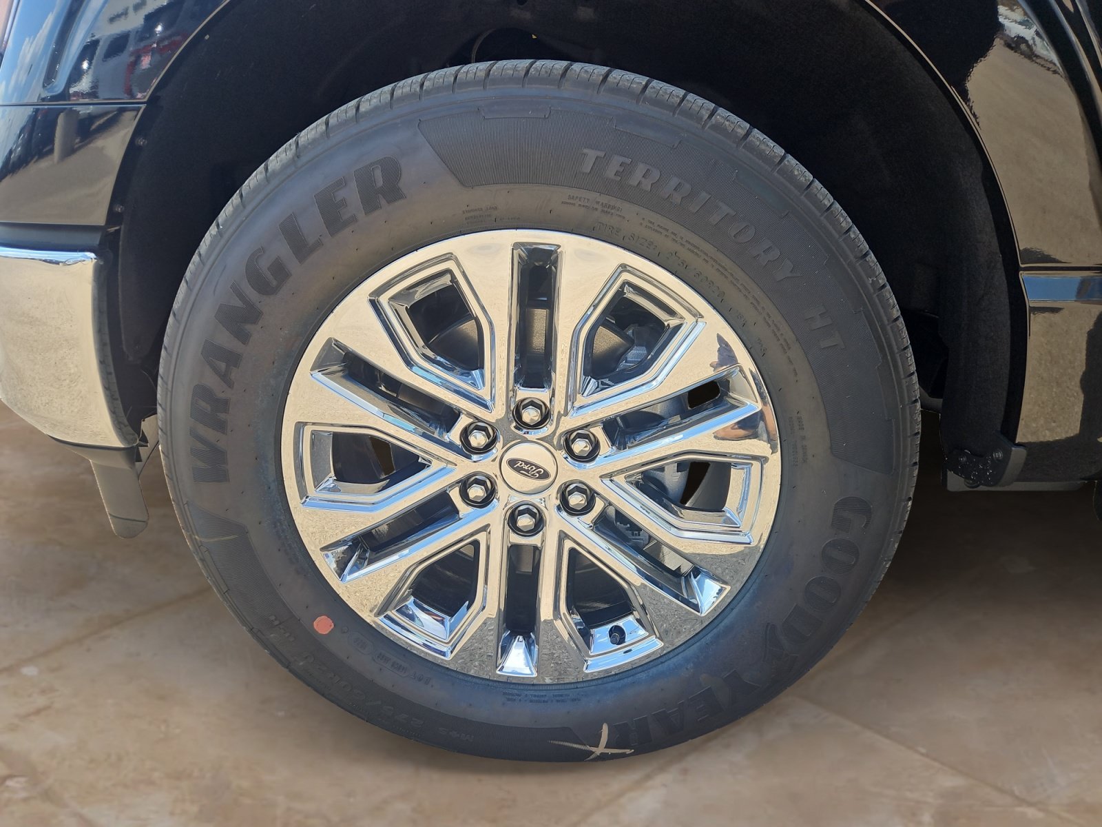 New 2026 Agate Black Metallic Ford XLT image 25