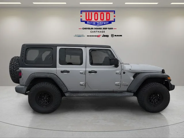 Used 2020 Billet Silver Metallic Clearcoat Jeep Unlimited Sport S image 2
