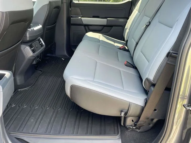 New 2026 Carbonized Gray Metallic Ford XLT image 18