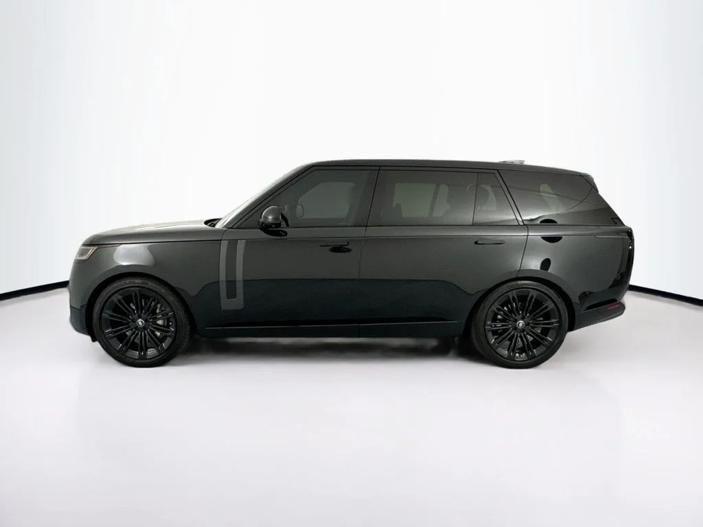Used 2025 Black Land Rover SE image 8