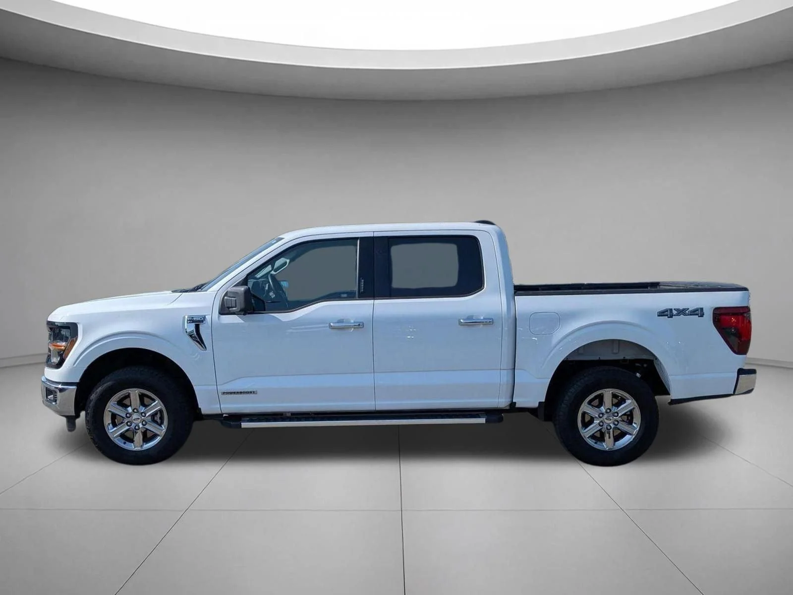 Used 2024 Oxford White Ford XLT image 8