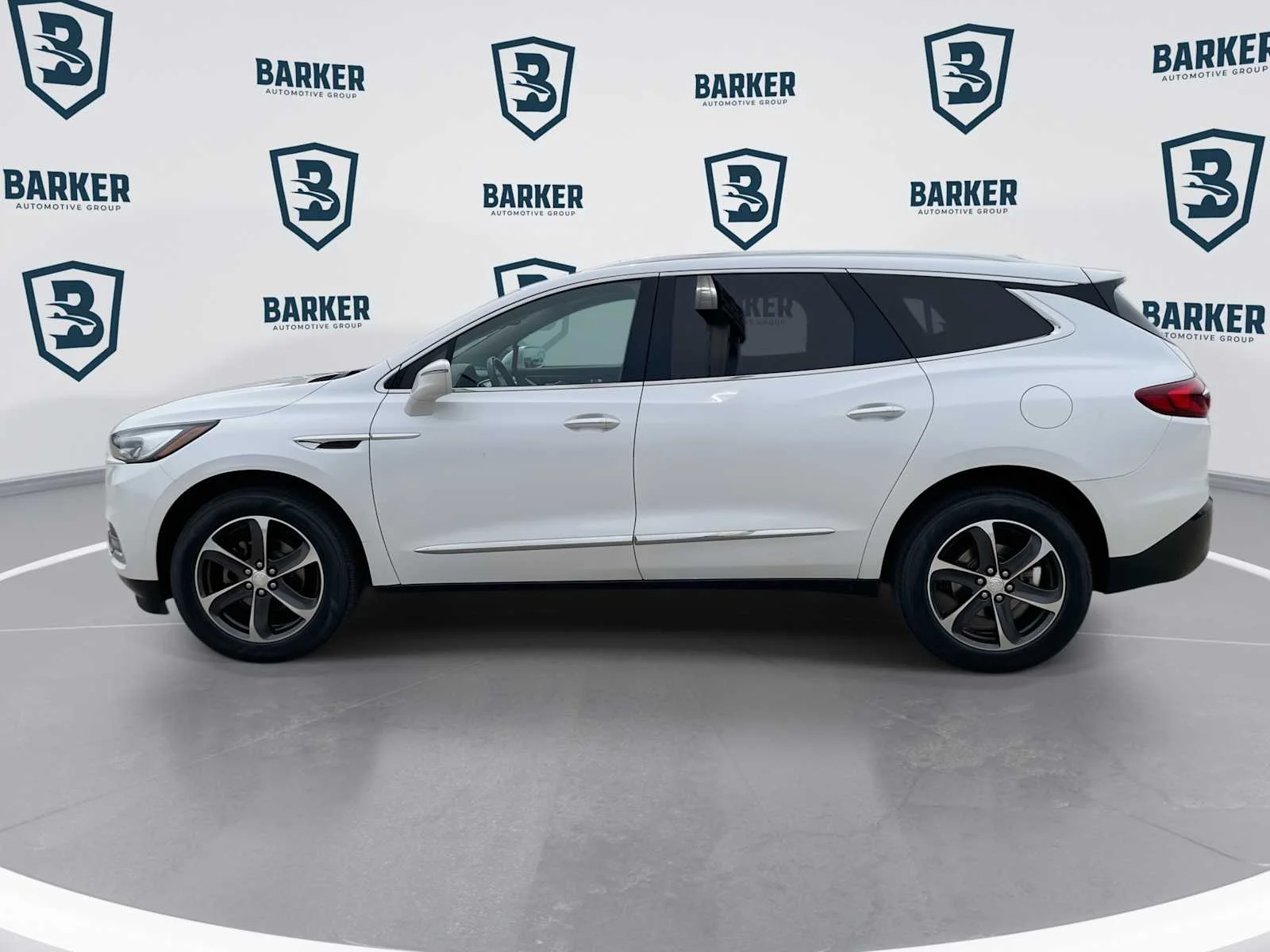 Used 2020 Includes Satin Nickel lower exterior accent color.) Buick Essence image 5