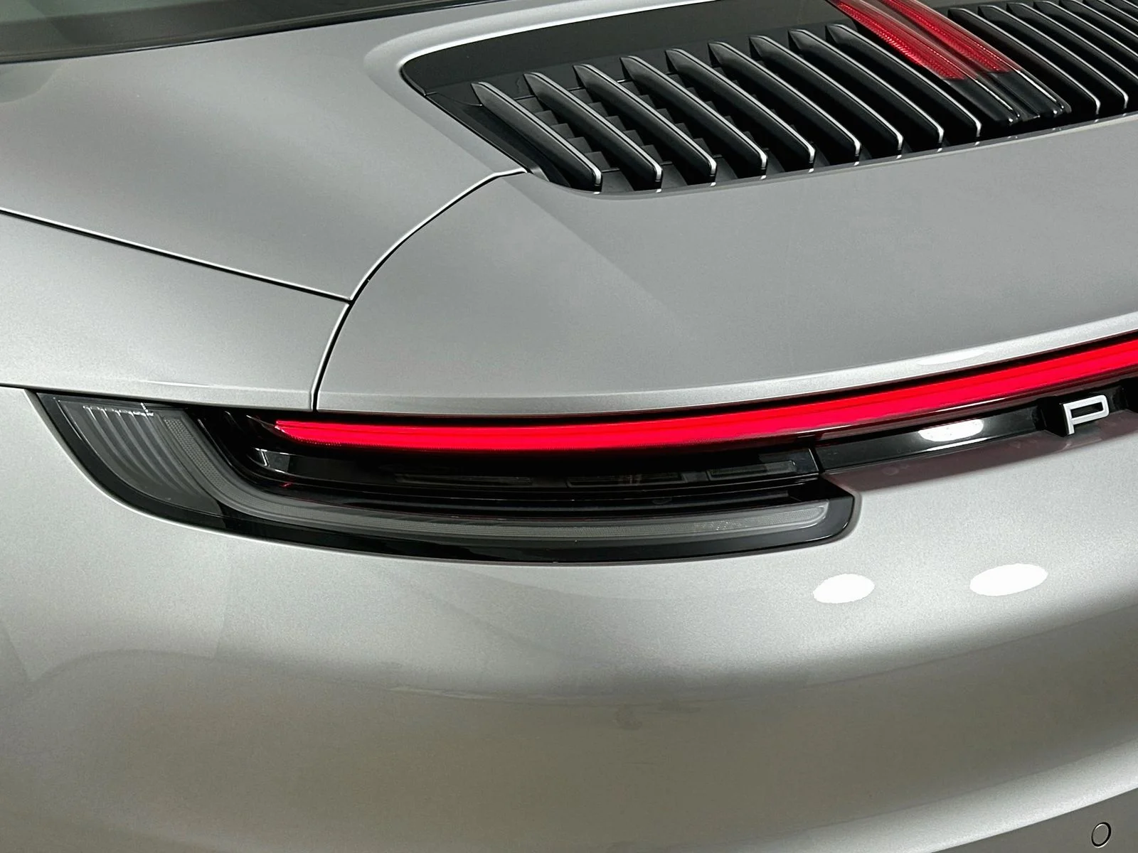 Used 2022  Porsche  image 12