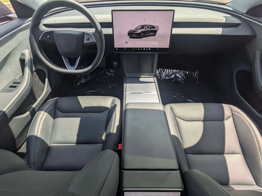 Used 2025  Tesla Long Range image 14