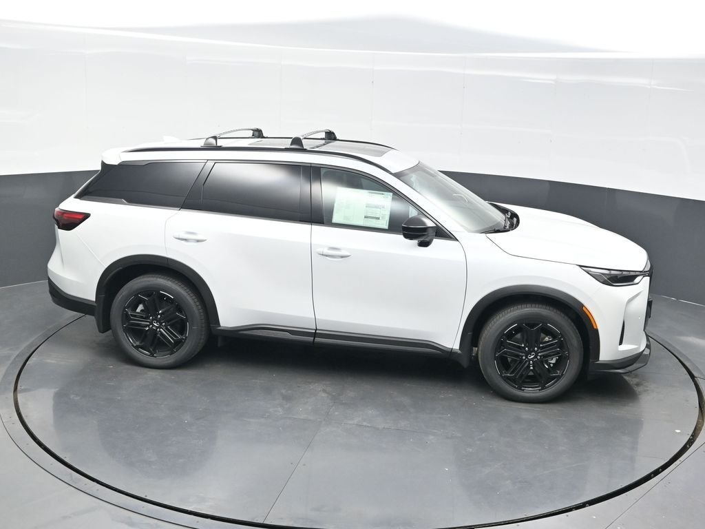 Used 2026 White INFINITI SPORT image 43
