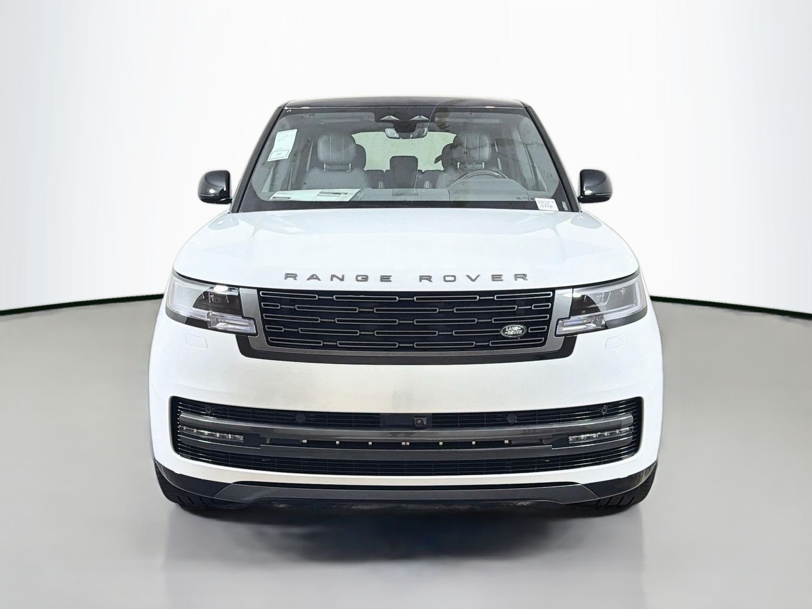 New 2026 Fuji White LAND ROVER SE 7 Seats image 8