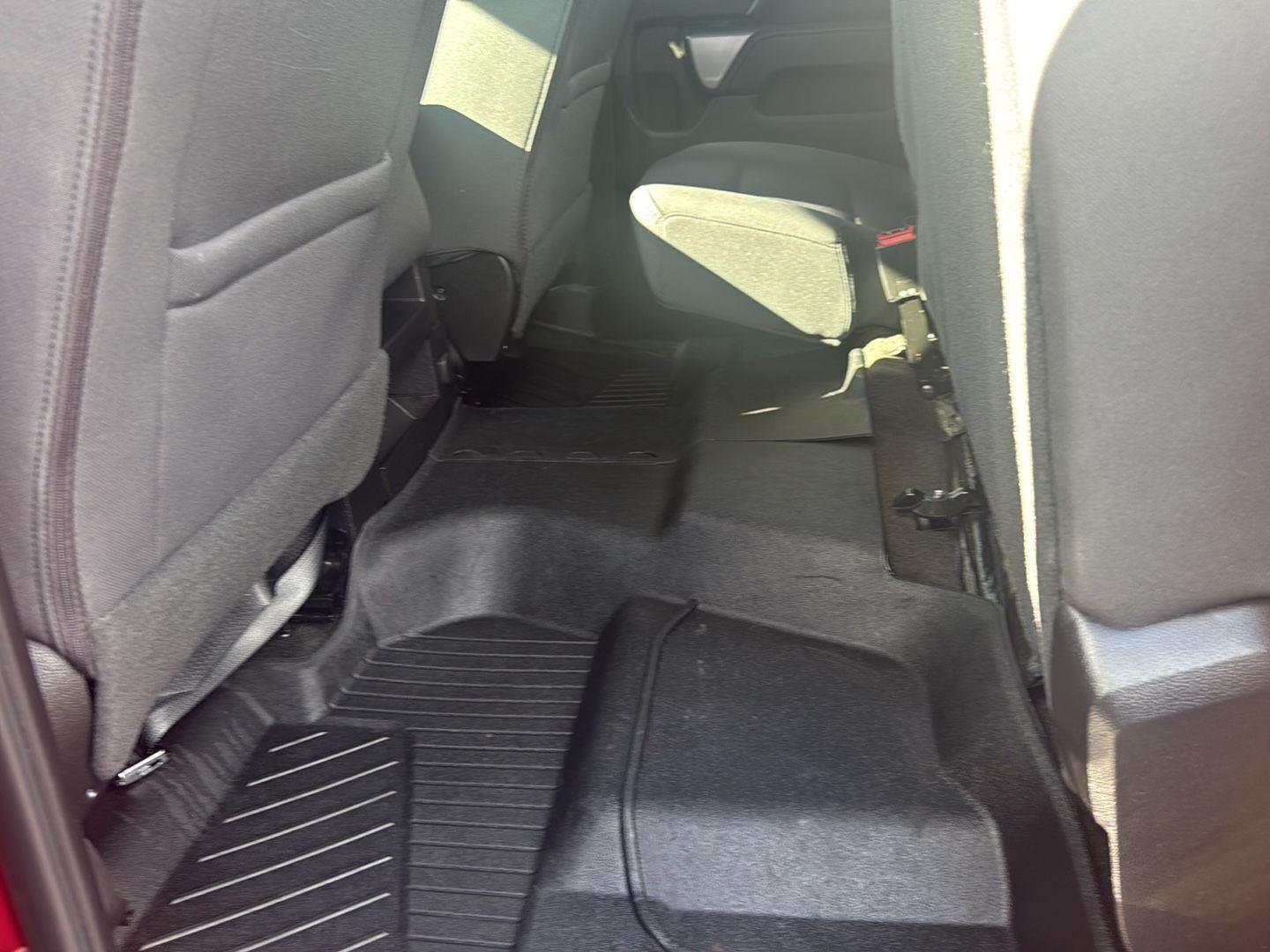 Used 2018 CAJUN RED TINTCOAT Chevrolet LT image 12