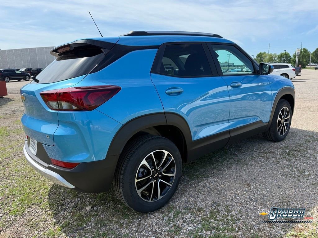 New 2026 Marina Blue Metallic Chevrolet LT image 3