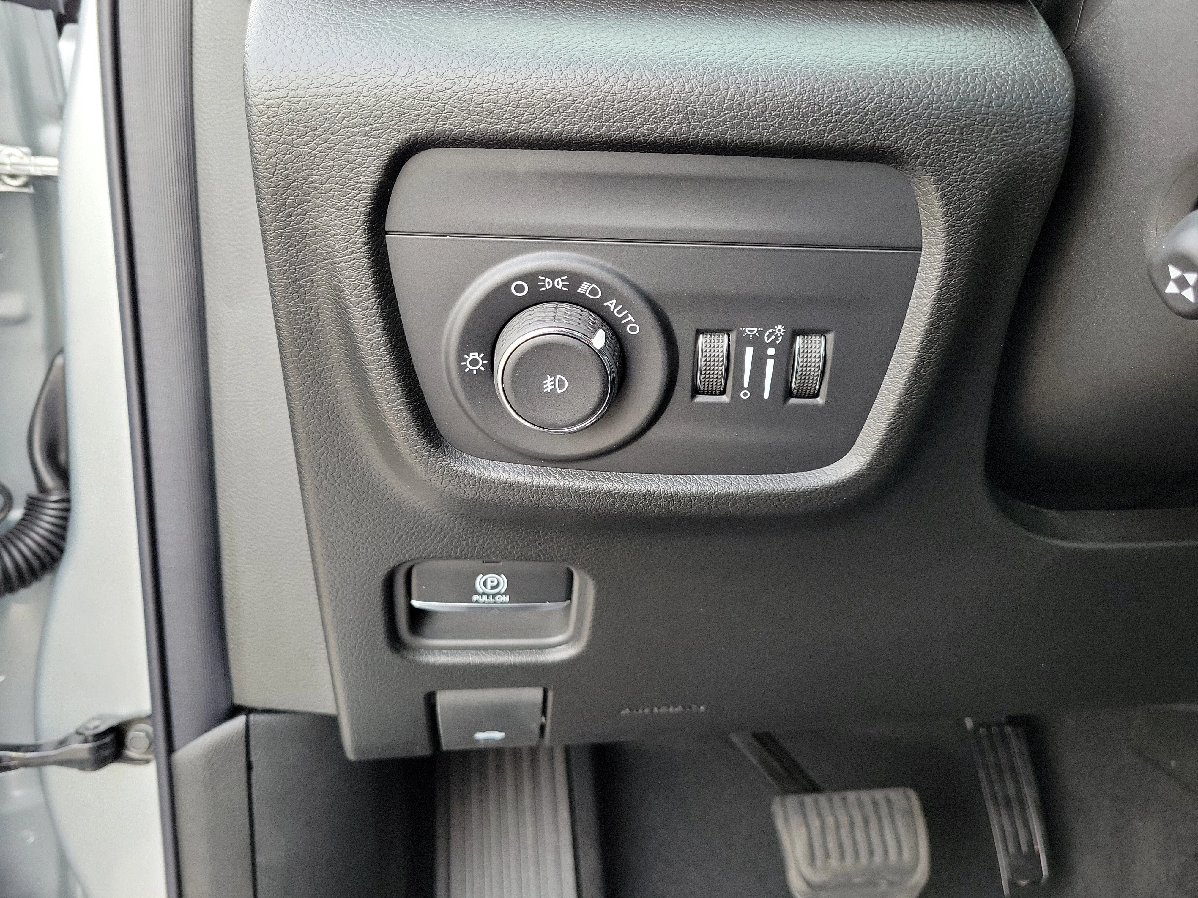 New 2026 Silver Zynith Jeep 85th Anniversary Edition image 23