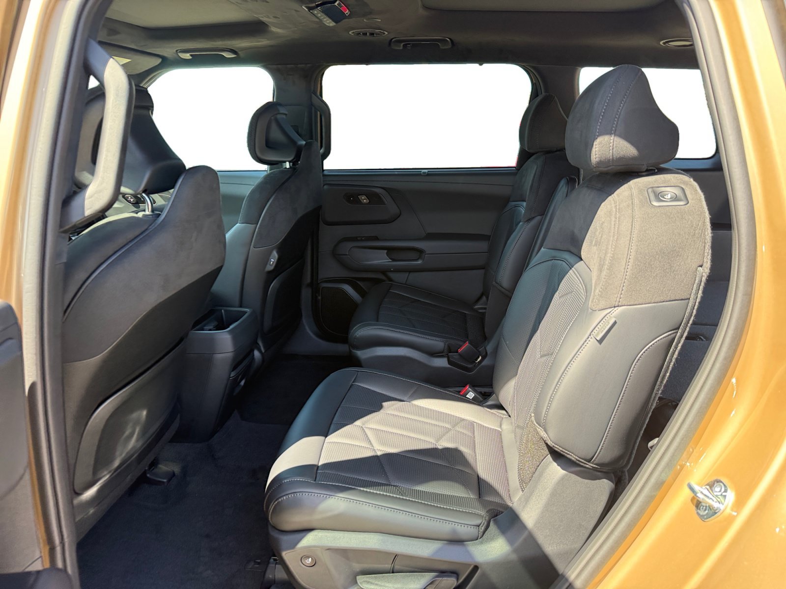 New 2027 Terrain Brown Kia X-Pro SX Prestige image 16