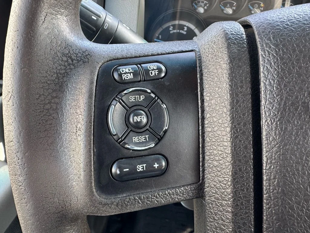 2015 Ford F-550 - Photo 13