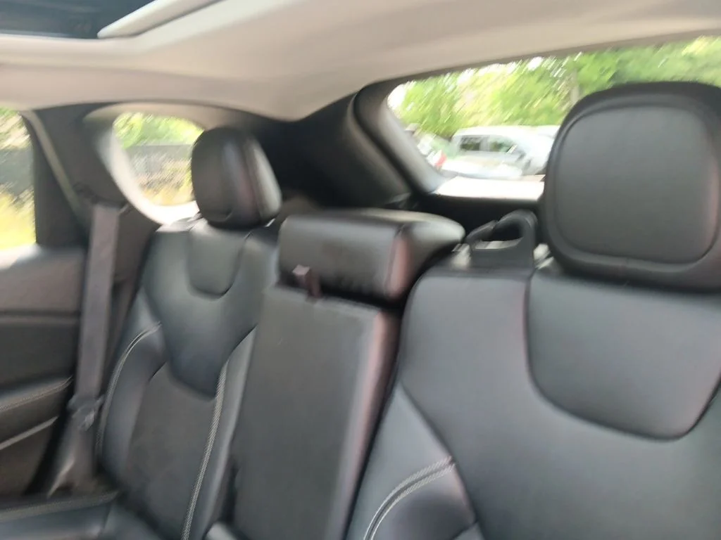 Used 2022 Hydro Blue Pearlcoat Jeep X image 33