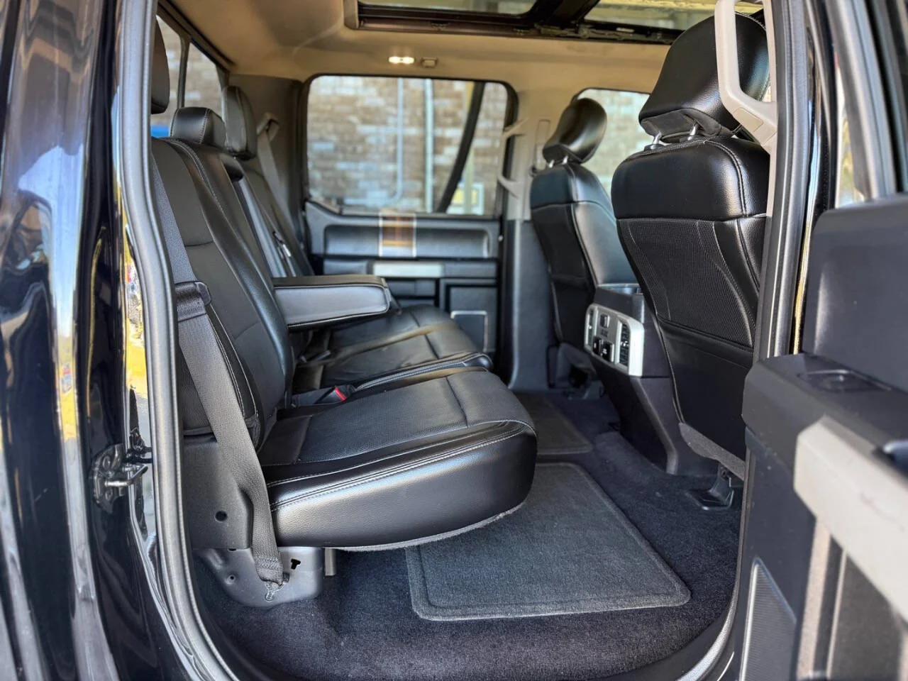 Used 2017 Black Ford Lariat 4x4 4dr SuperCrew 5.5 ft. SB image 18