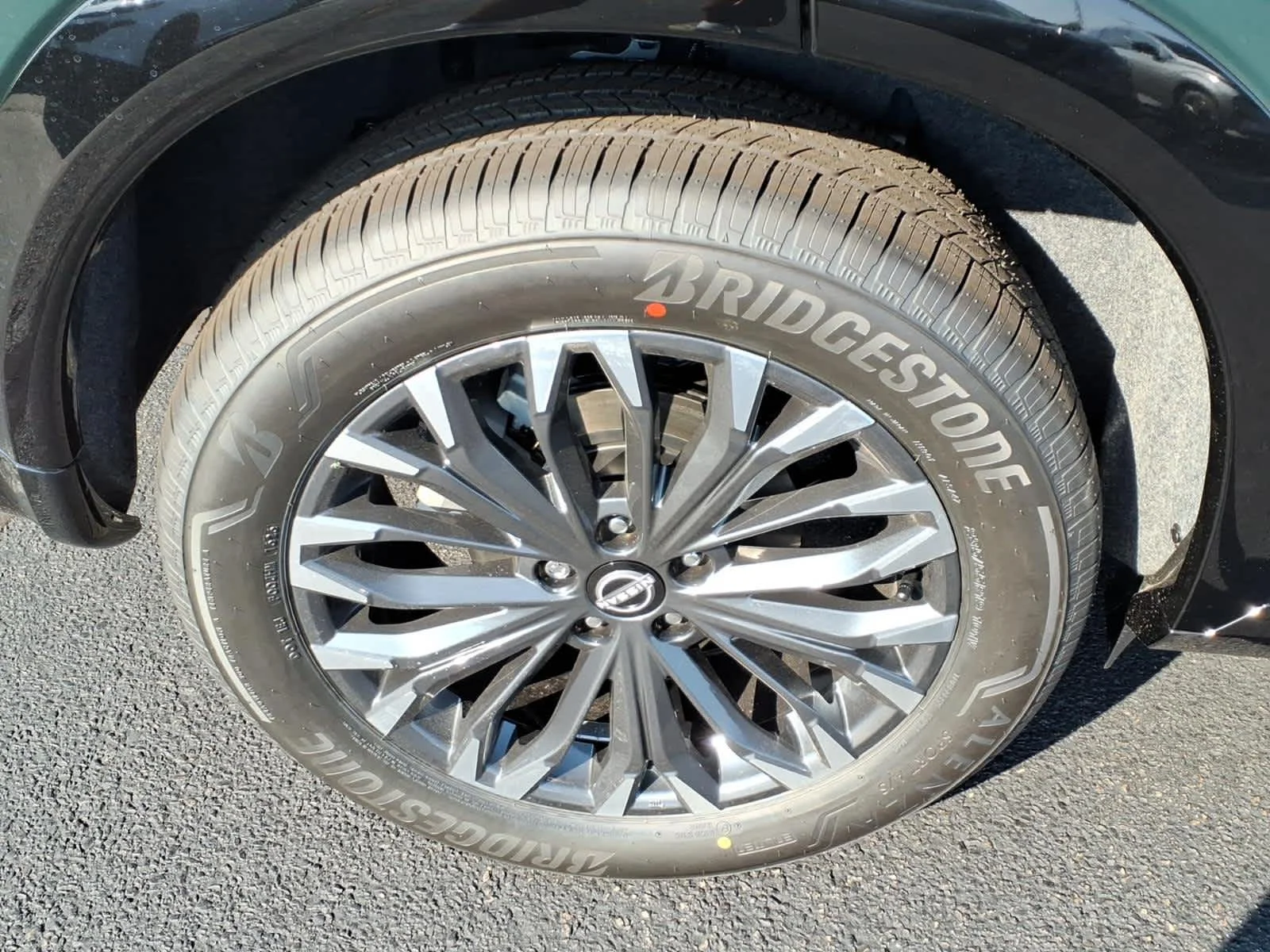 New 2026 Obsidian Green Nissan Platinum image 5
