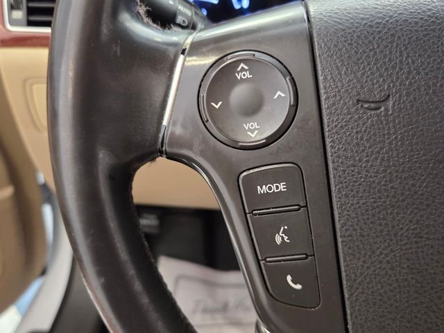 Used 2014 White Hyundai 3.8 image 26