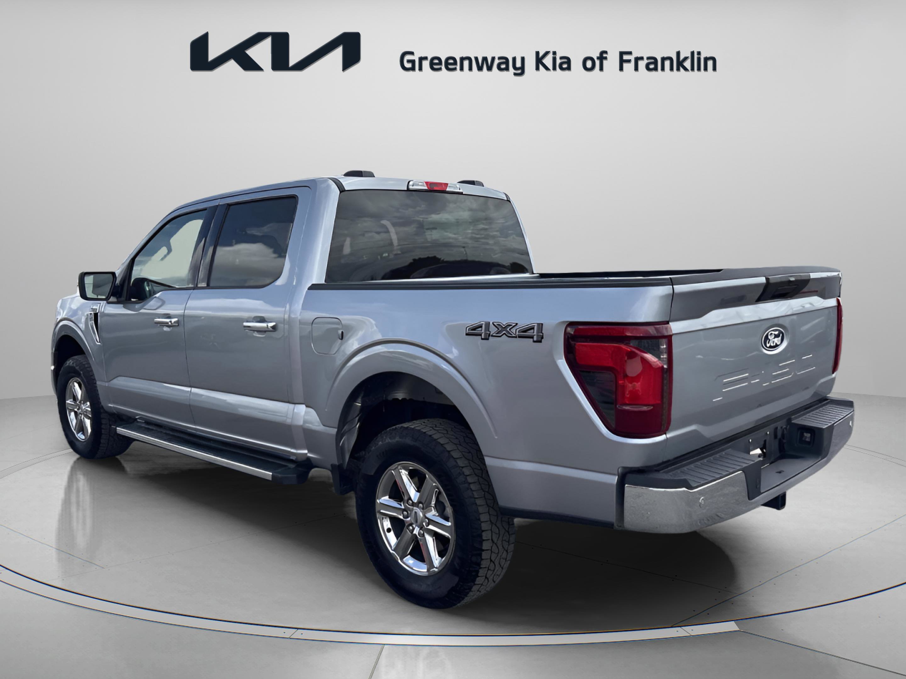 2025 Ford F-150 XLT - Photo 5