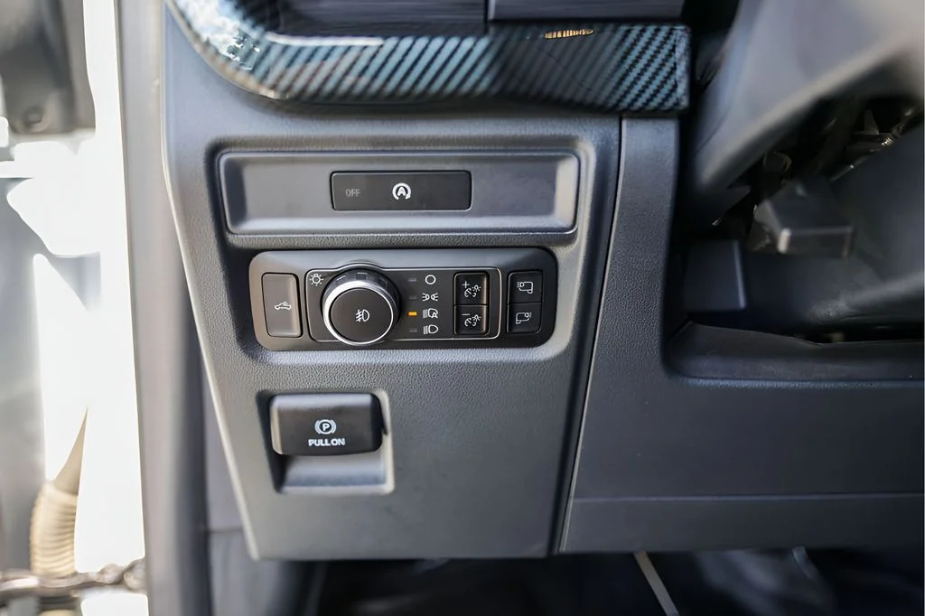 Used 2025 White Ford XLT image 11