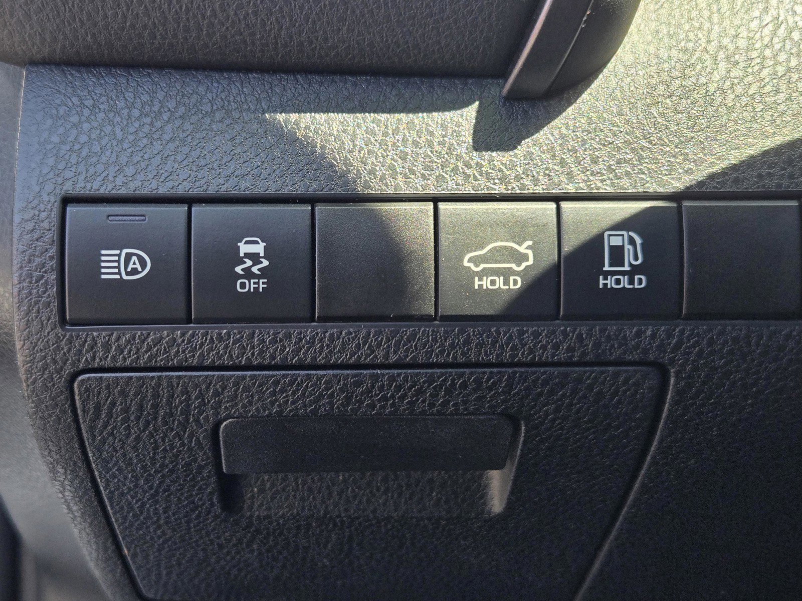 Certified Used 2020 White Toyota  image 19