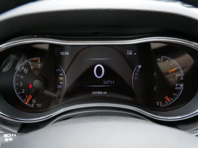Used 2019 Black Jeep Altitude image 20