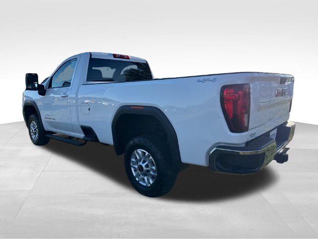 Used 2022 White GMC SLE image 3