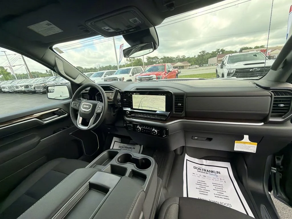 New 2026 Sterling Metallic GMC Elevation image 10