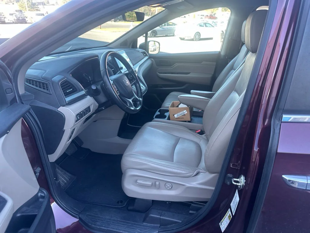 Used 2019 Deep Scarlet Pearl Honda EX-L image 9