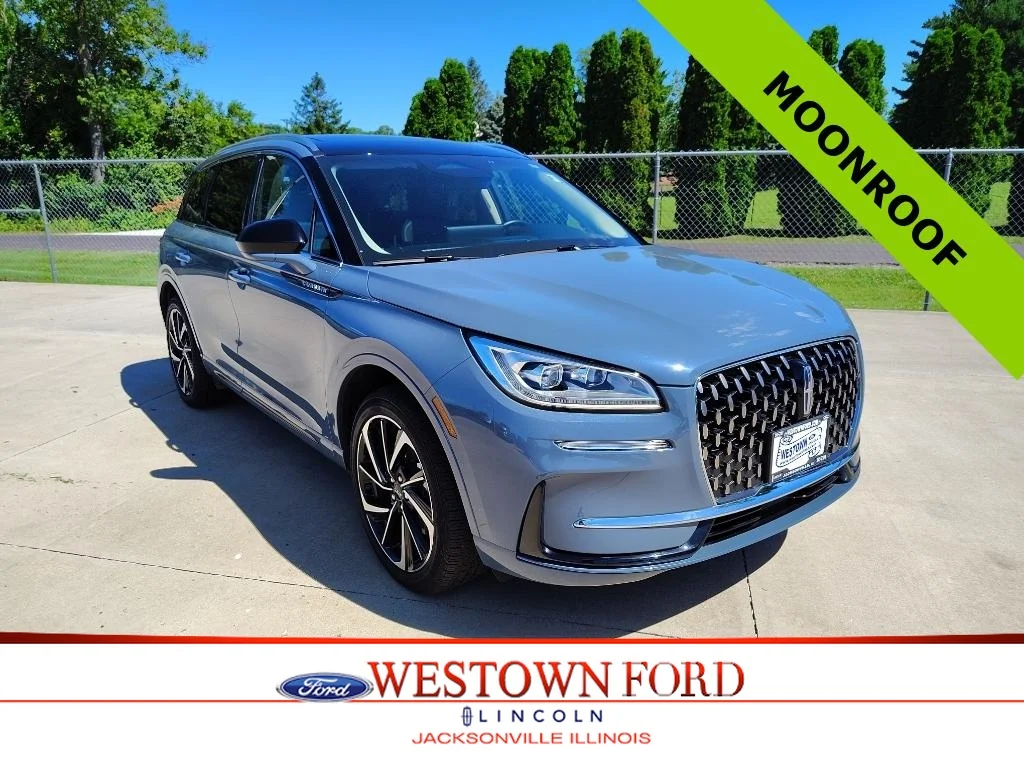 Used 2024 Whisper White Lincoln Grand Touring image 1