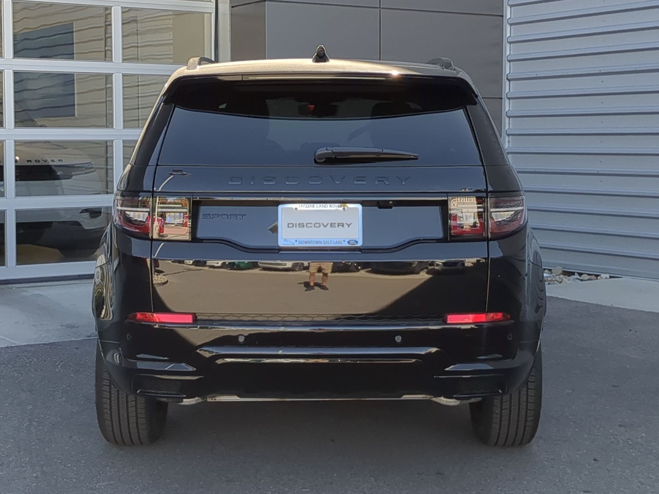 New 2026 Santorini Black Land Rover Landmark image 7