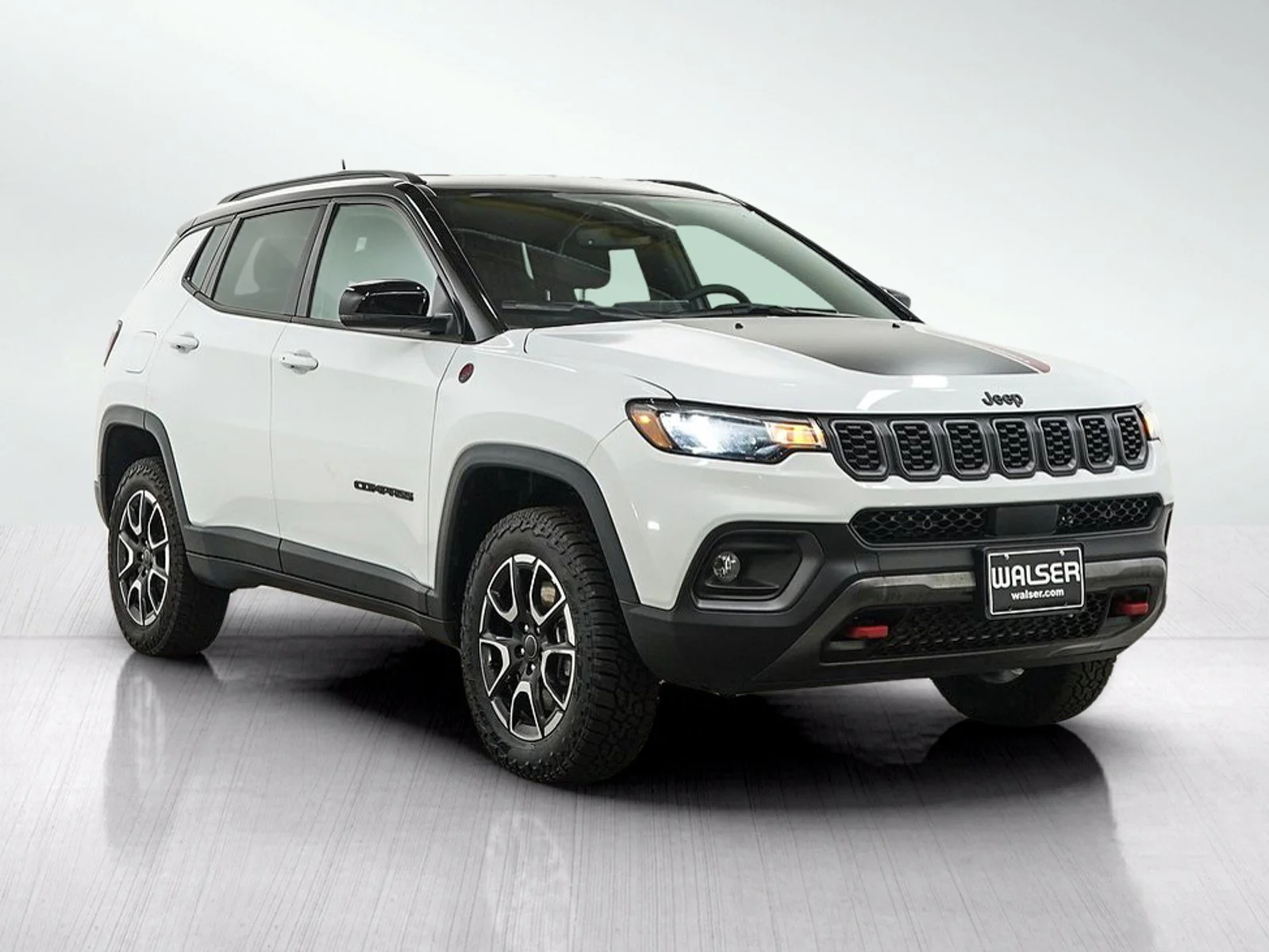 Used 2025 Bright White Clearcoat Jeep Trailhawk image 7