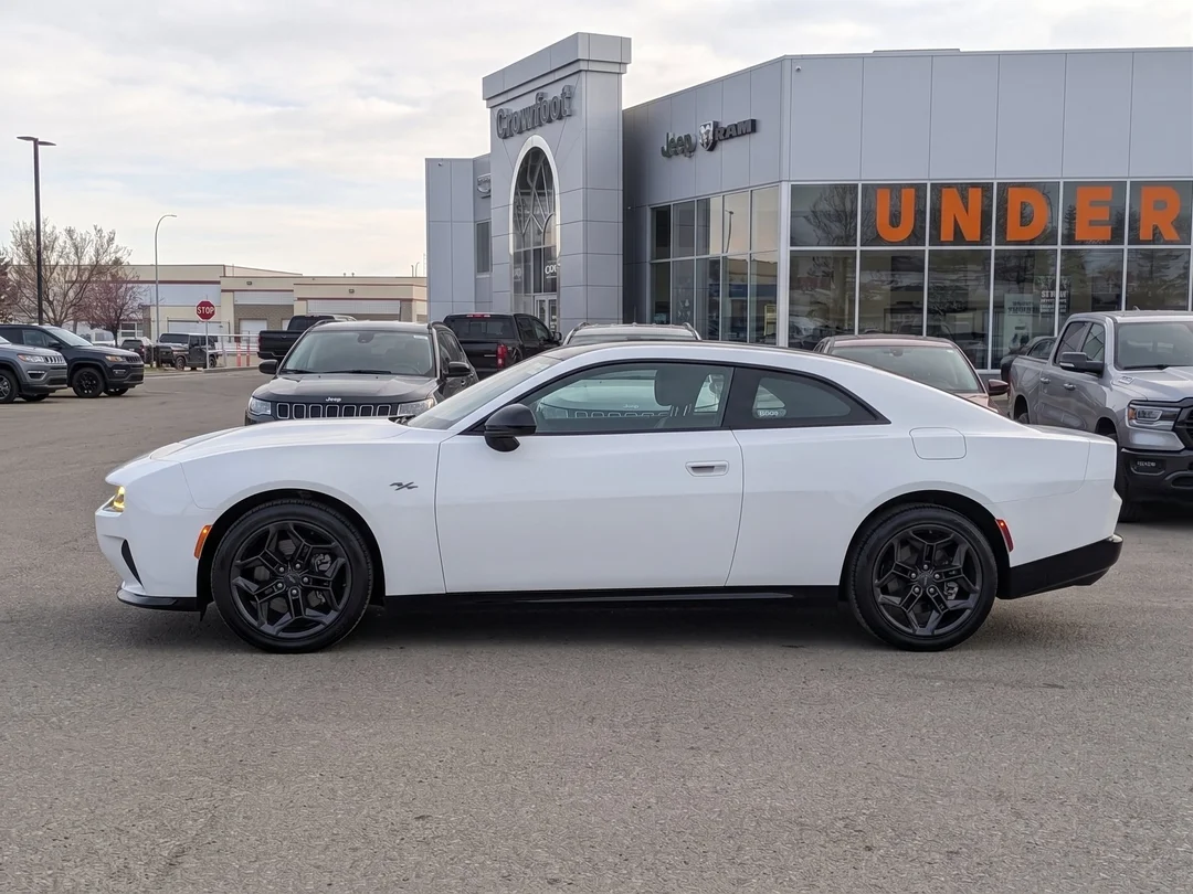 New 2026 White Dodge R/T - - AWD - Blacktop Pack - Hurricane Turbo - 20 Black Wheels & More! image 5
