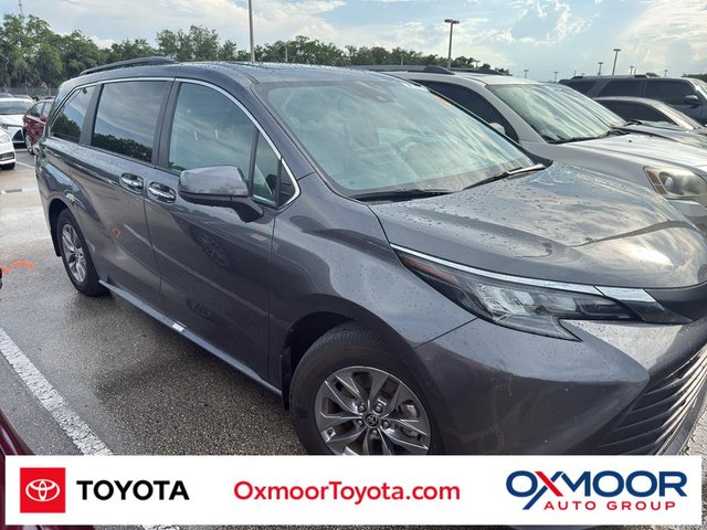 2025 Toyota Sienna XLE