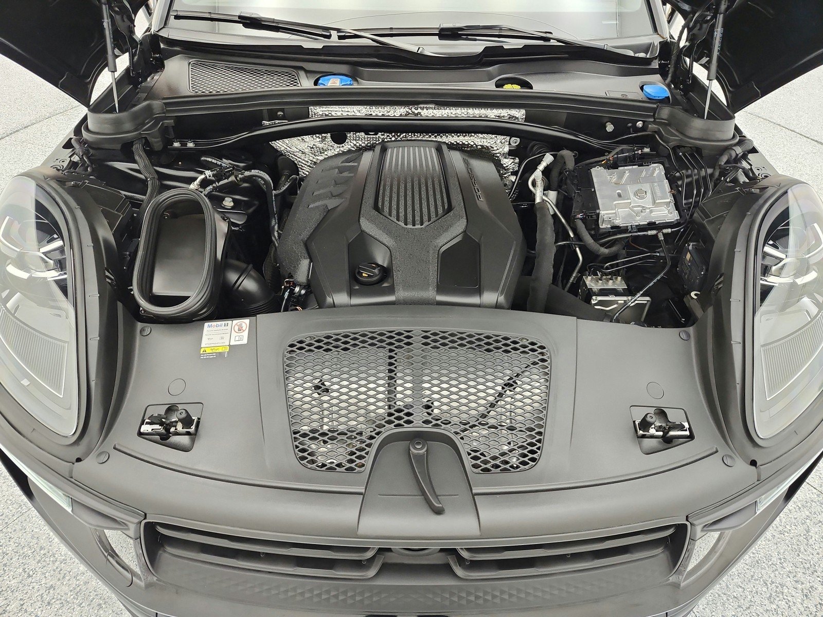 Used 2023 Black Porsche AWD image 17