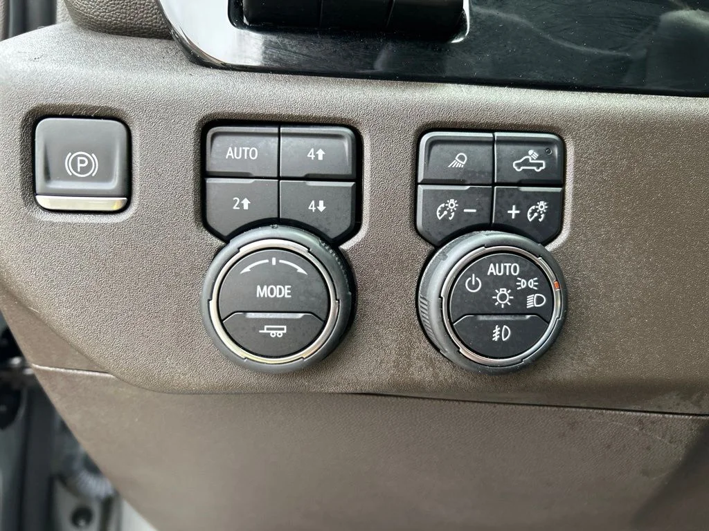 Used 2023 Gray Chevrolet LTZ image 19