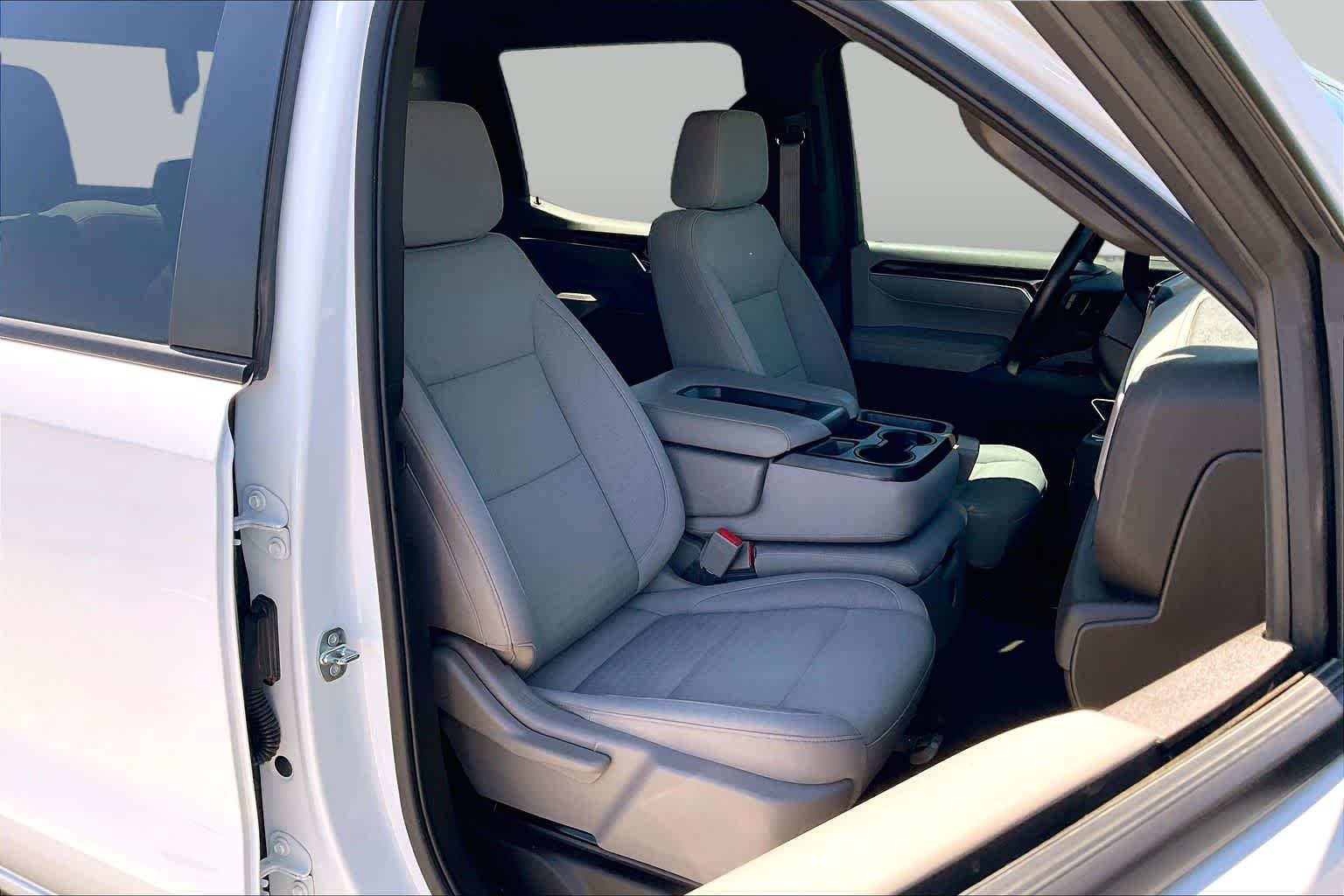 2023 Chevrolet Silverado 1500 LT - Photo 9