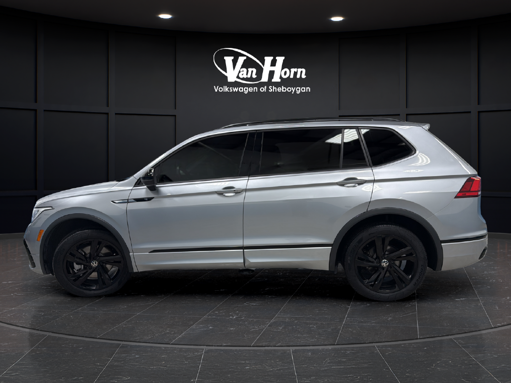 Used 2024 Silver Metallic Volkswagen 2.0T SE R-Line Black image 4