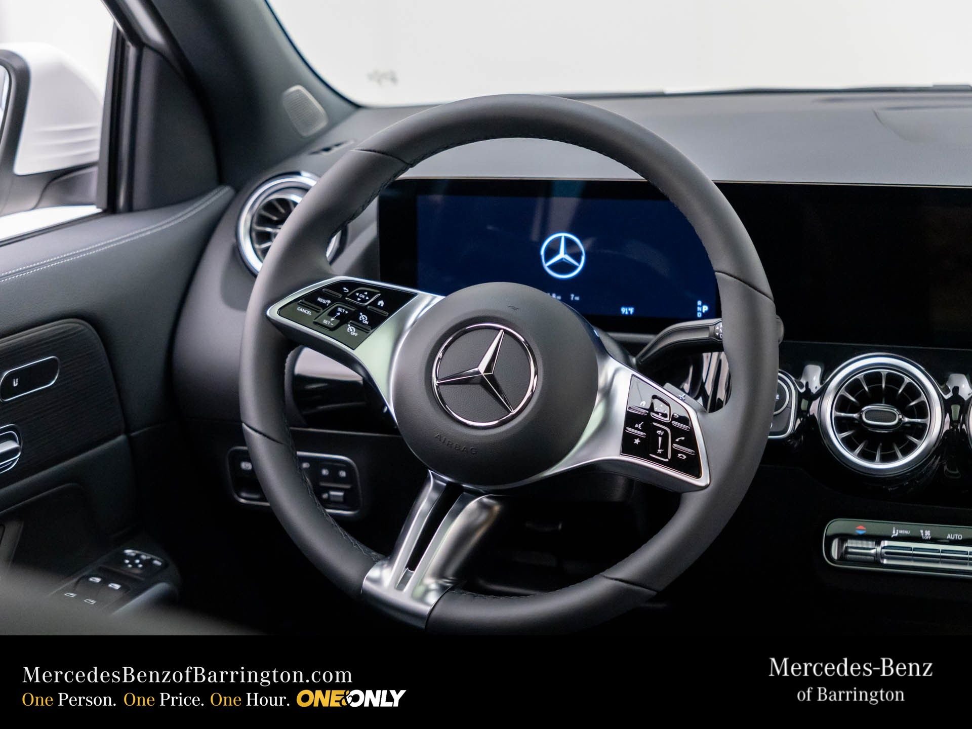New 2026 Polar White Mercedes-Benz GLA 250 image 12
