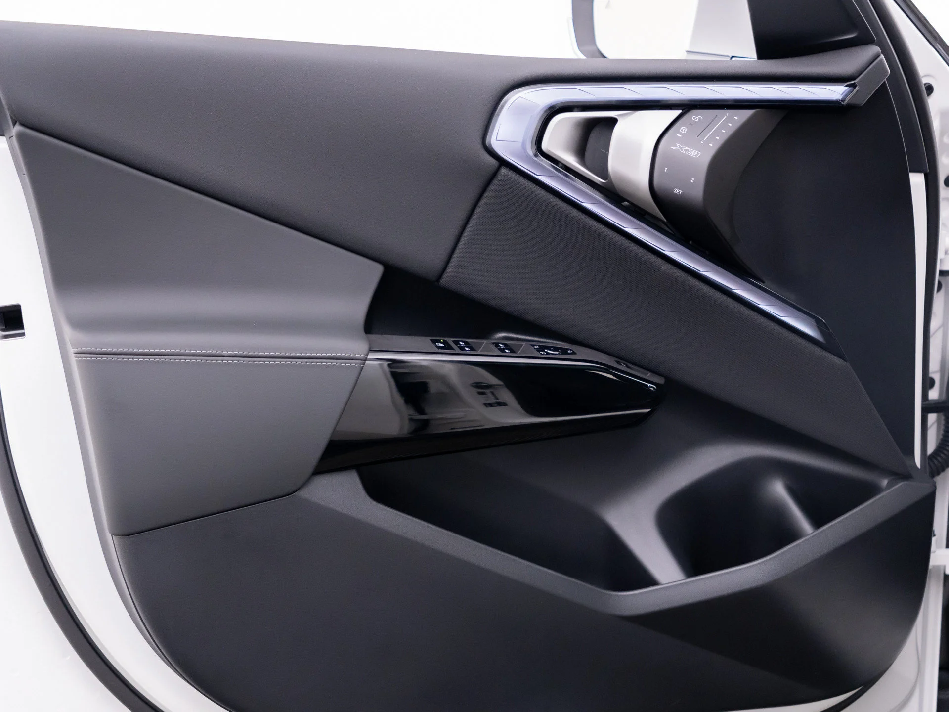 New 2026 White BMW 30 xDrive image 14