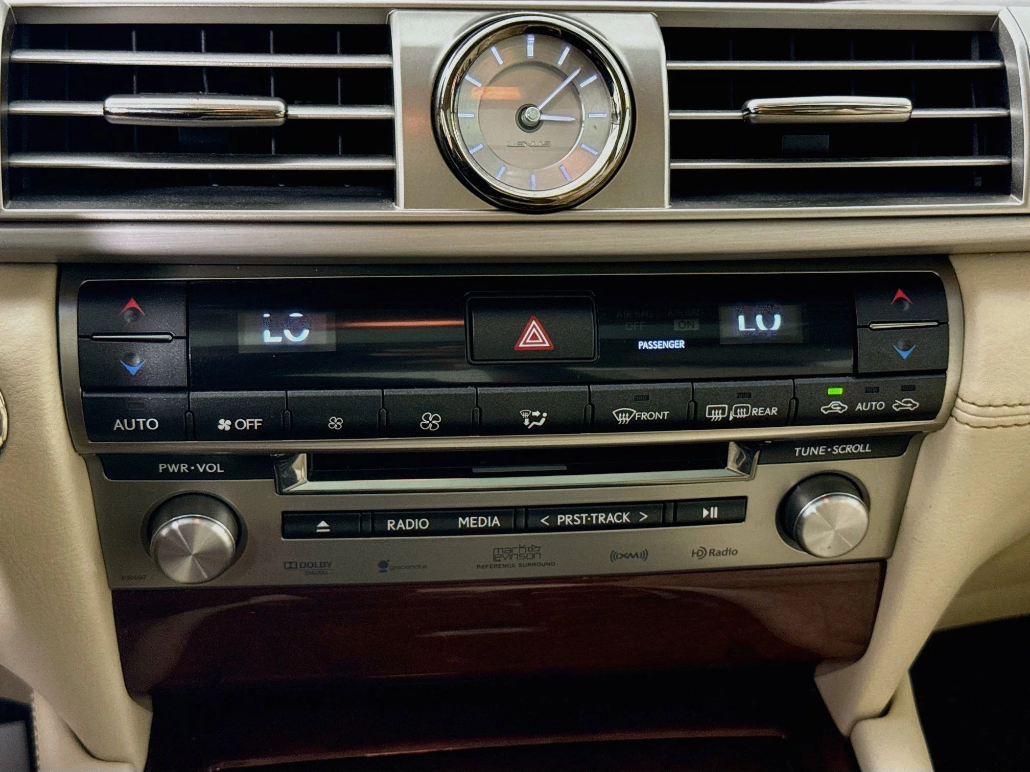 Used 2014 Starfire Pearl Lexus 460 image 18