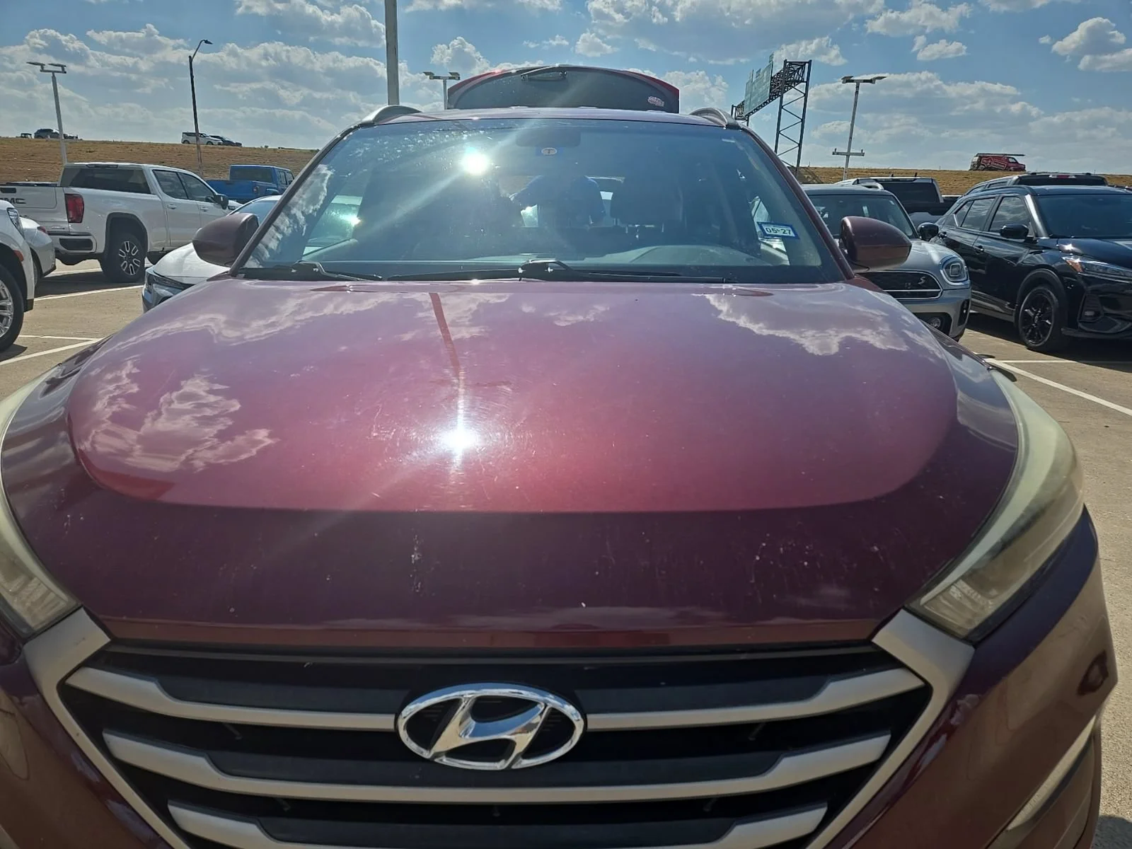 Used 2017 Dark Red Metallic Hyundai SE image 2