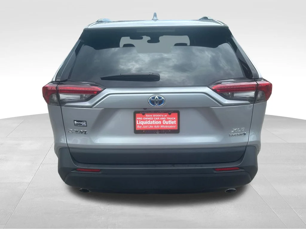 Used 2024 Silver Toyota XLE image 22