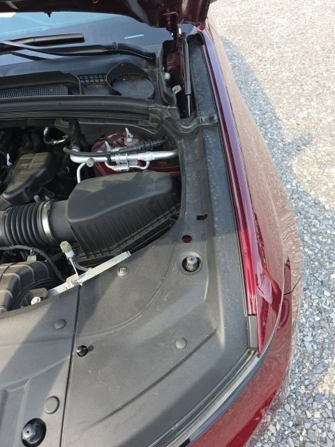 Used 2024 Red Jeep Altitude image 4