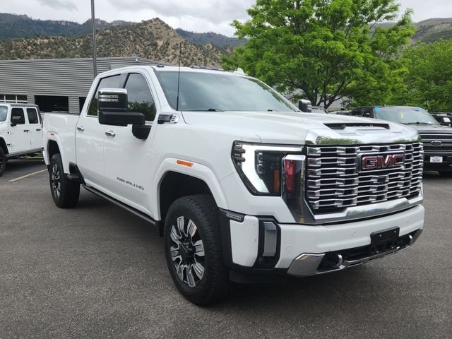 2024 GMC Sierra 4WD Crew Cab Standard Box Denali's photo