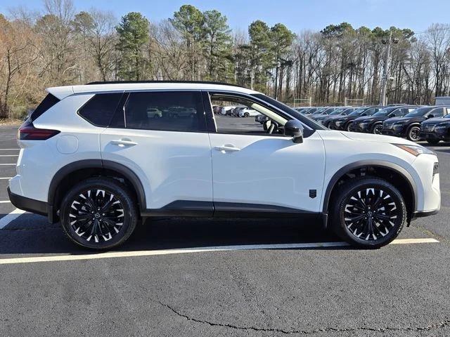 New 2026 Everest White Pearl TriCoat Nissan Dark Armor™ image 2