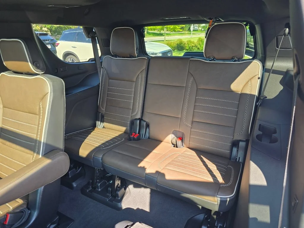 2026 GMC Yukon Denali Ultimate - Photo 27