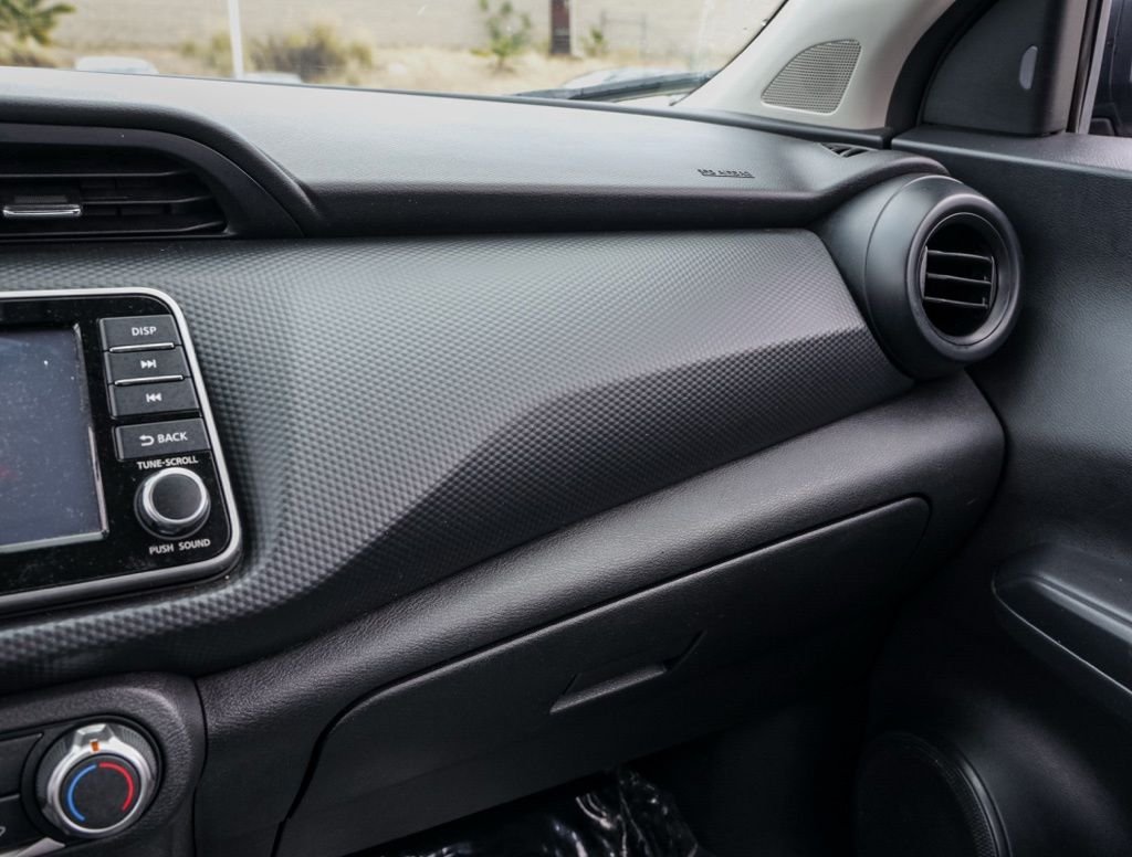 Used 2024 Gray Nissan S image 27